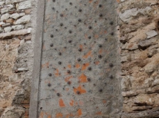 giorno di festa , metallic net on stone, 175×105 cm, 2014 - photo courtesy of the artist