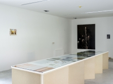 Matthias Weischer, Nicola Samorì, Uri Aran - Solo table (by Paolo de Biasi) - Solo, a group exhibition - photo by Nicola Noro