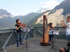 triomomentum performa casso, primo set, plancia allo spazio