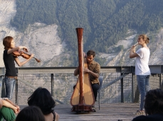 triomomentum performa casso, primo set, plancia allo spazio