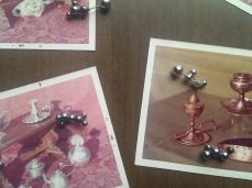 francesca banchelli, molecola circolare, sfere di metallo, palline di zucchero, stampe fotografiche, dimensioni variabili, 2013 (piano terra e secondo piano)
