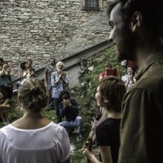 triomomentum performa casso, secondo set, stalla di casso - foto giacomo de donà
