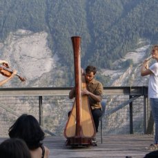 triomomentum performa casso, primo set, plancia allo spazio