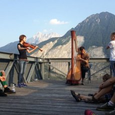 triomomentum performa casso, primo set, plancia allo spazio