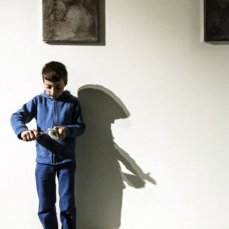 alessandro piangiamore/untitled (daily) ed enrico che gratta la conchiglia - foto giacomo de donà