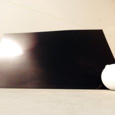 chunga wacra, chunga wacra 2, 2010/2013, stampa su plexiglass, marmo di carrara, sabbia, maglioni, 150x200x90 cm - foto giacomo de donà