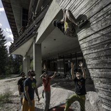 first borca boulder dolomiti contest - sopralluohi e prime prove di arrampicata - foto giacomo de donà