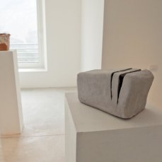 francesco fossati, #007 (dalla serie sculture), 2012, terracotta, 21x12x12 cm - courtesy galleria cart, monza - foto giacomo de donà