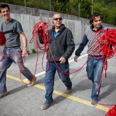 Agner, allestimento dell\'opera a Taibon_fare lo Spigolo Nord_foto Giacomo De Dona
