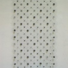 giorno di festa, rete metallica pietre, 175×105 cm, 2014 - foto courtesy dell\'artista