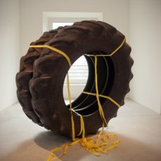 Michele Bazzana Prana, 2009, ruote, 160x160x80 cm - Courtesy SpazioA Gallery, Pistoia, foto giacomo de dona