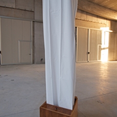 nicola genovese, shelter 2011, comodino e tenda per doccia, 47x60x200 cm, courtesy dell\'artista, foto a. montresor