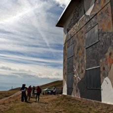 opening di open in painting_rifugio brigata cadore_1 settembre 2013_il muro di kabu_foto g. de donà
