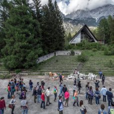 caldo il cielo su borca - 16 maggio 2015 - la colonia possente, alla scala dell\'antelao potente - foto giacomo de dona\'