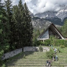 caldo il cielo su borca - 16 maggio 2015 - la colonia possente, alla scala dell\'antelao potente - foto giacomo de dona\'