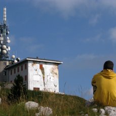 open in painting_rifugio brigata alpina cadore, nevegal, belluno_agosto 2013_il muro di davide zucco_foto barbara taboni