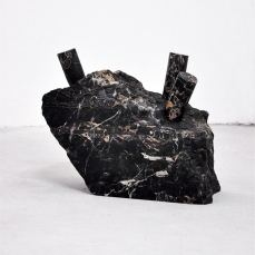 paolo gonzato, senza titolo, carotatura su onice, dimensioni variabili, 2011, foto e. bertaglia