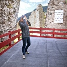 hannes egger, perform yourself - the artist is absent, castello di andraz, foto giacomo de donà