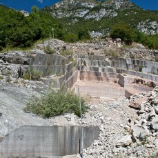 fabrizio prevedello, longarone, 4° innesto in cava, 2011, courtesy Cardelli e Fontana artecontemporanea, foto a. montresor