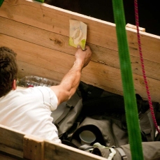 dc_questa-sosta-performance-tome_2012_nella-cassa-bivacco