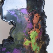 Kristian Sturi, In the mood version #197, resina epossidica, acciaio, pigmenti, smalto e glitter, 2023