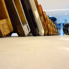 Tiziano Martini Senza titolo, 2012, 15 euro pallets, pittura acrilica, vernici, sabbiatrice, pittura per interni, dimensioni variabili