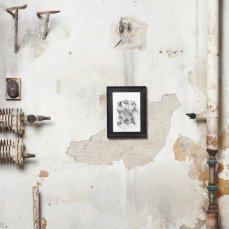 andrea bianconi, tunnel city, particolare dell\'allestimento, courtesy atipografia