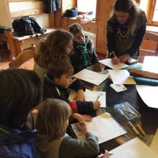 zoppè, i legni umidi: lab (dentro) - sara casal con i più piccoli